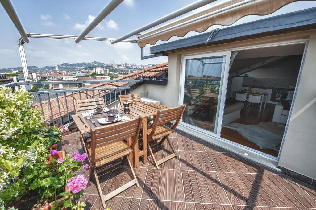 Ferienwohnung Cute & Cozy Terrace Bergamo Zimmer foto